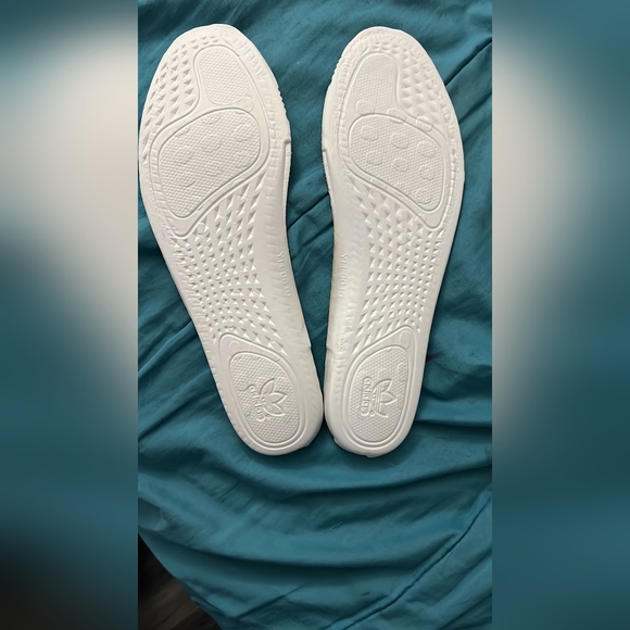 Yeezy boost 350 v2 cream sizes 10 - Picture 3 of 4